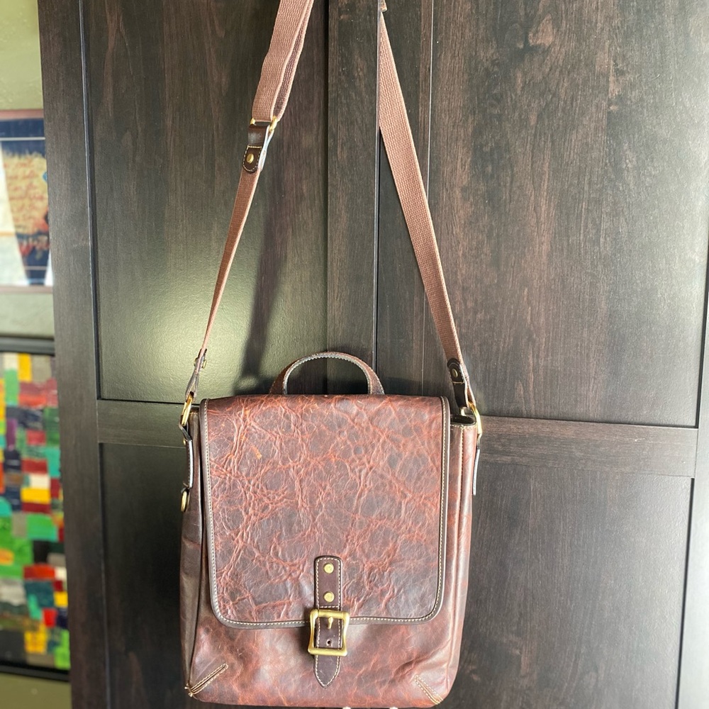 GORGEOUS bison leather crossbody bag.
